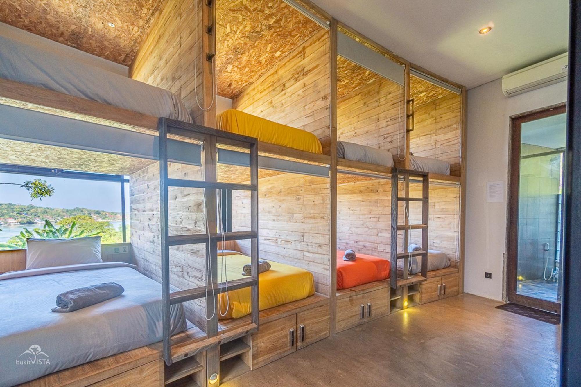 Bong Hostel Nusa Lembongan Exteriör bild