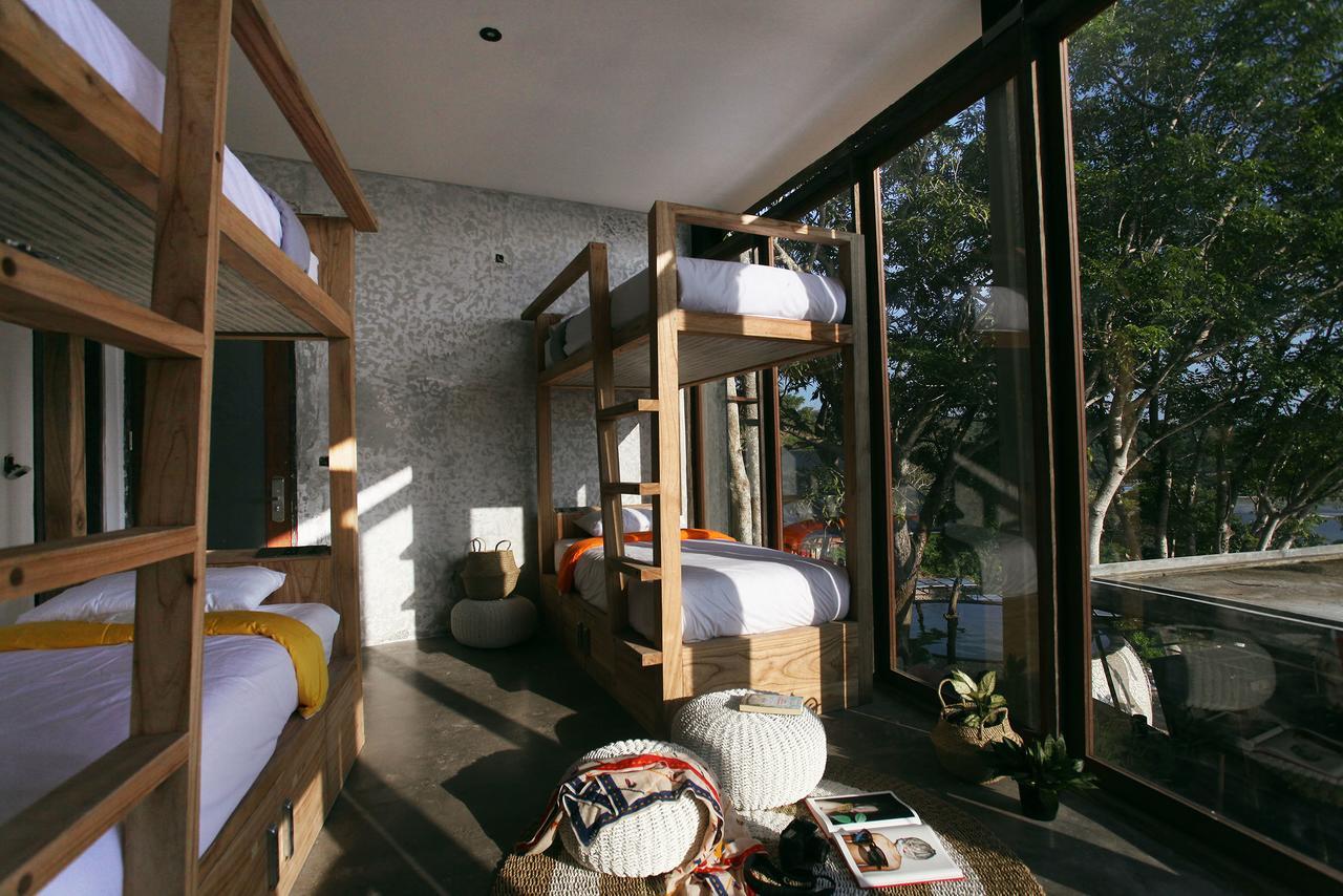 Bong Hostel Nusa Lembongan Exteriör bild