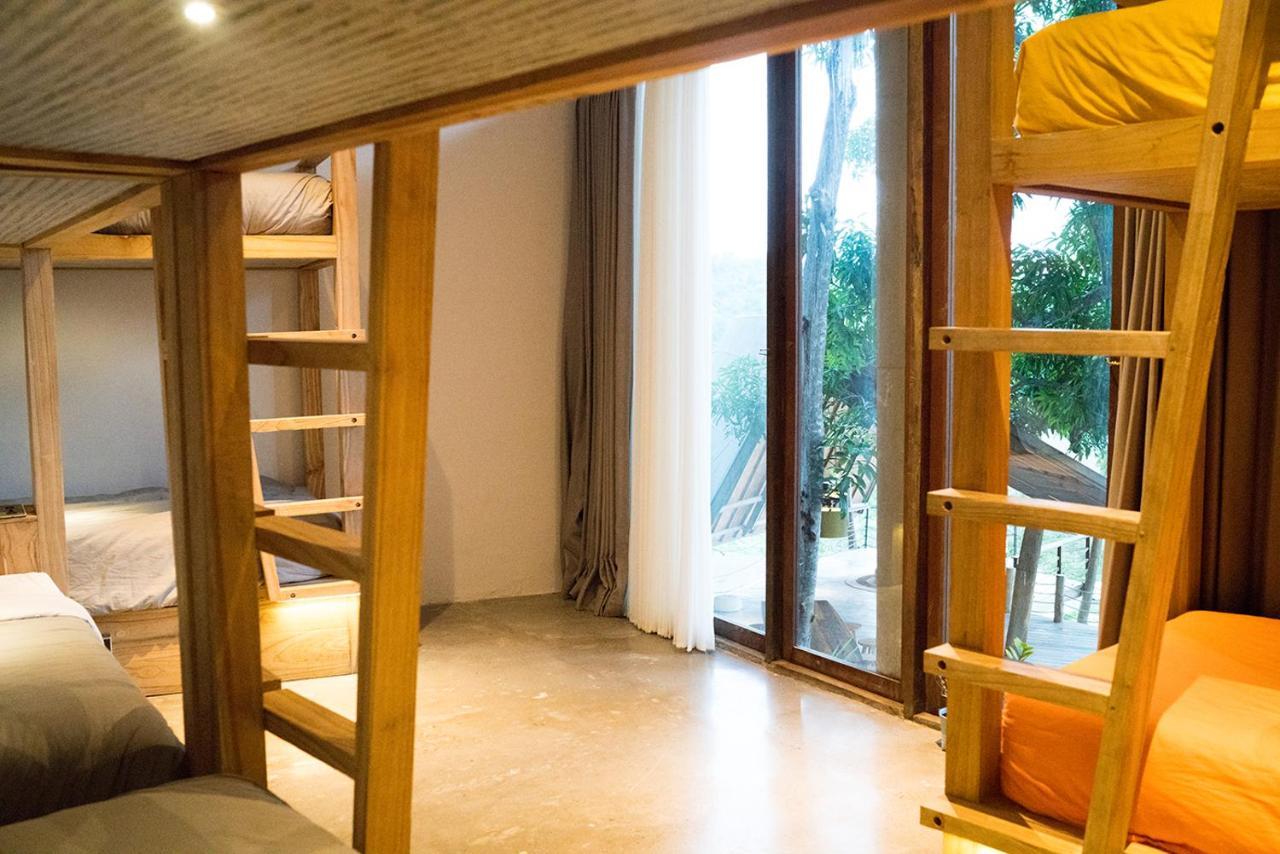 Bong Hostel Nusa Lembongan Exteriör bild