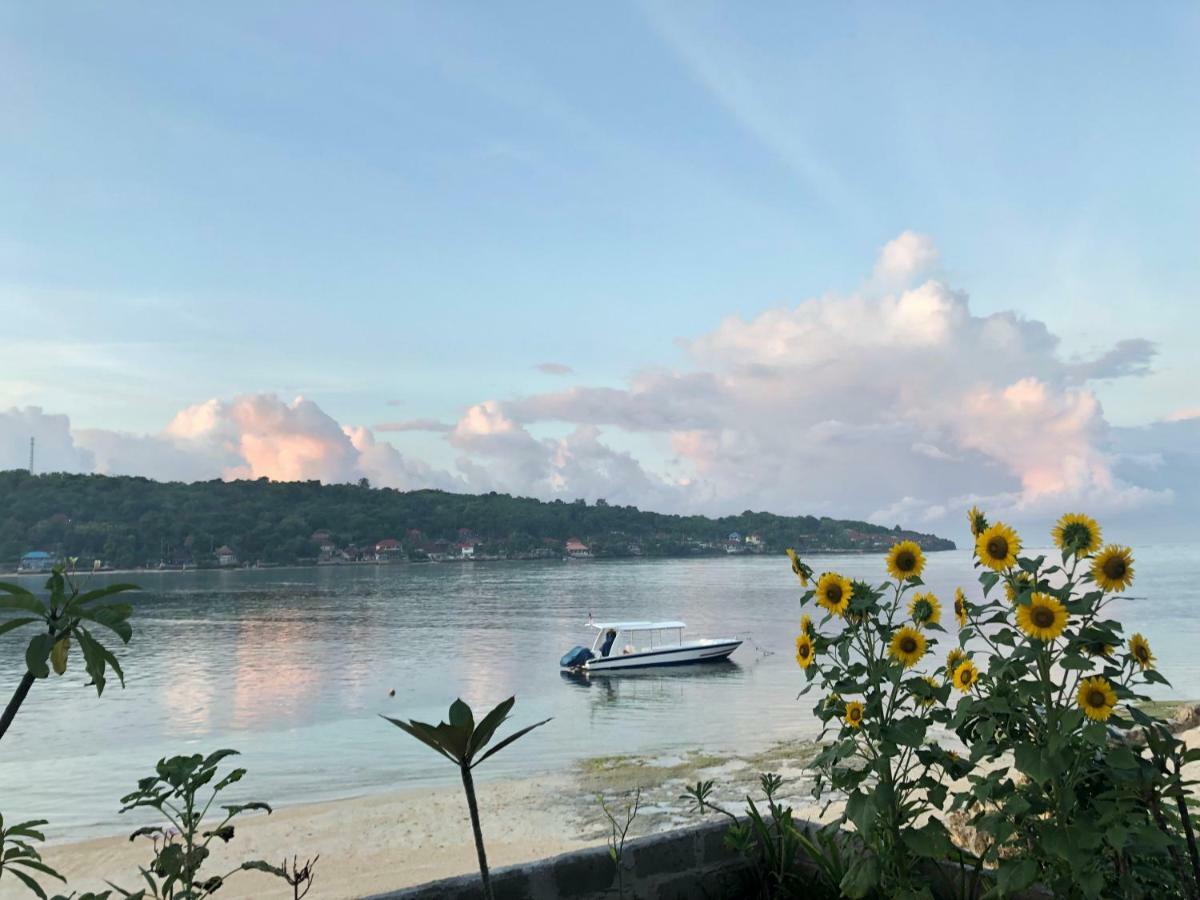 Bong Hostel Nusa Lembongan Exteriör bild